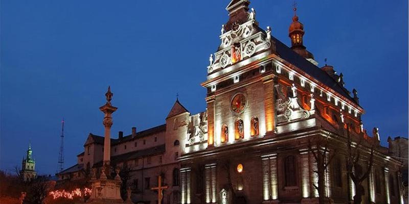 в центрі львова - личаківська, військовий госпіталь Apartment Lviv
